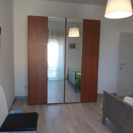 Cesare לינה וארוחת בוקר אנלציט