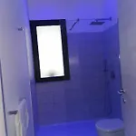 Cesare Oda ve Kahvaltı Aci Trezza