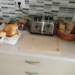 Oda ve Kahvaltı Cesare 4*
