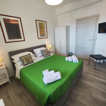 Cesare's Guests Bed & Breakfast 2*