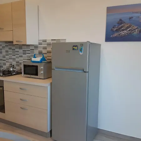 Cesare 3* Aci Trezza