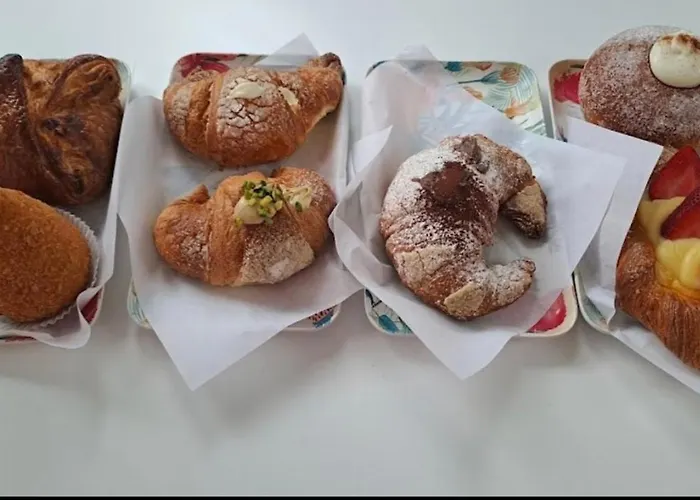 Cesare أكيتْريتْسا
